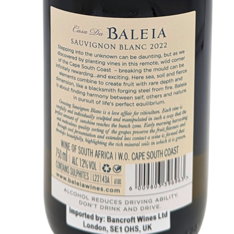 Back label of a bottle of Baleia Sauvignon Blanc